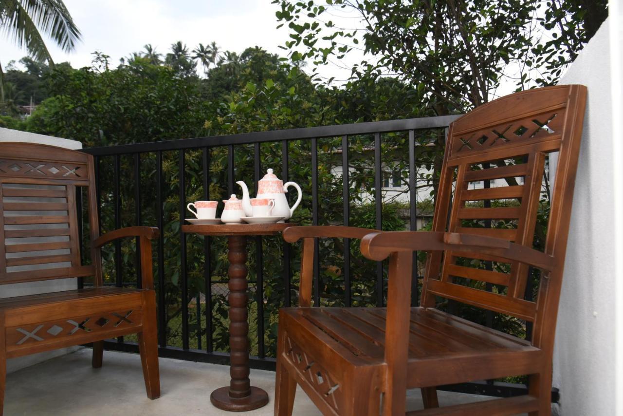 Everdew Kandy Exterior foto